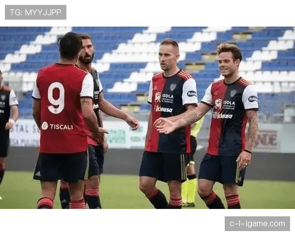 斯洛伐克门将杜布拉夫卡国际赛神勇发挥，助球队状态强势回暖