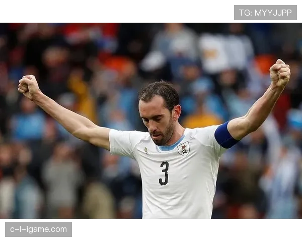 乌拉圭队高压逼抢奏效，状态回升全力争胜