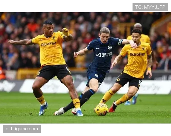 利兹联主帅战术革新显成效，球队持续提升迎期待赛季